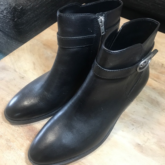 NEW Coach Chelsea boots in size 8. Never worn - Picture 3 of 9